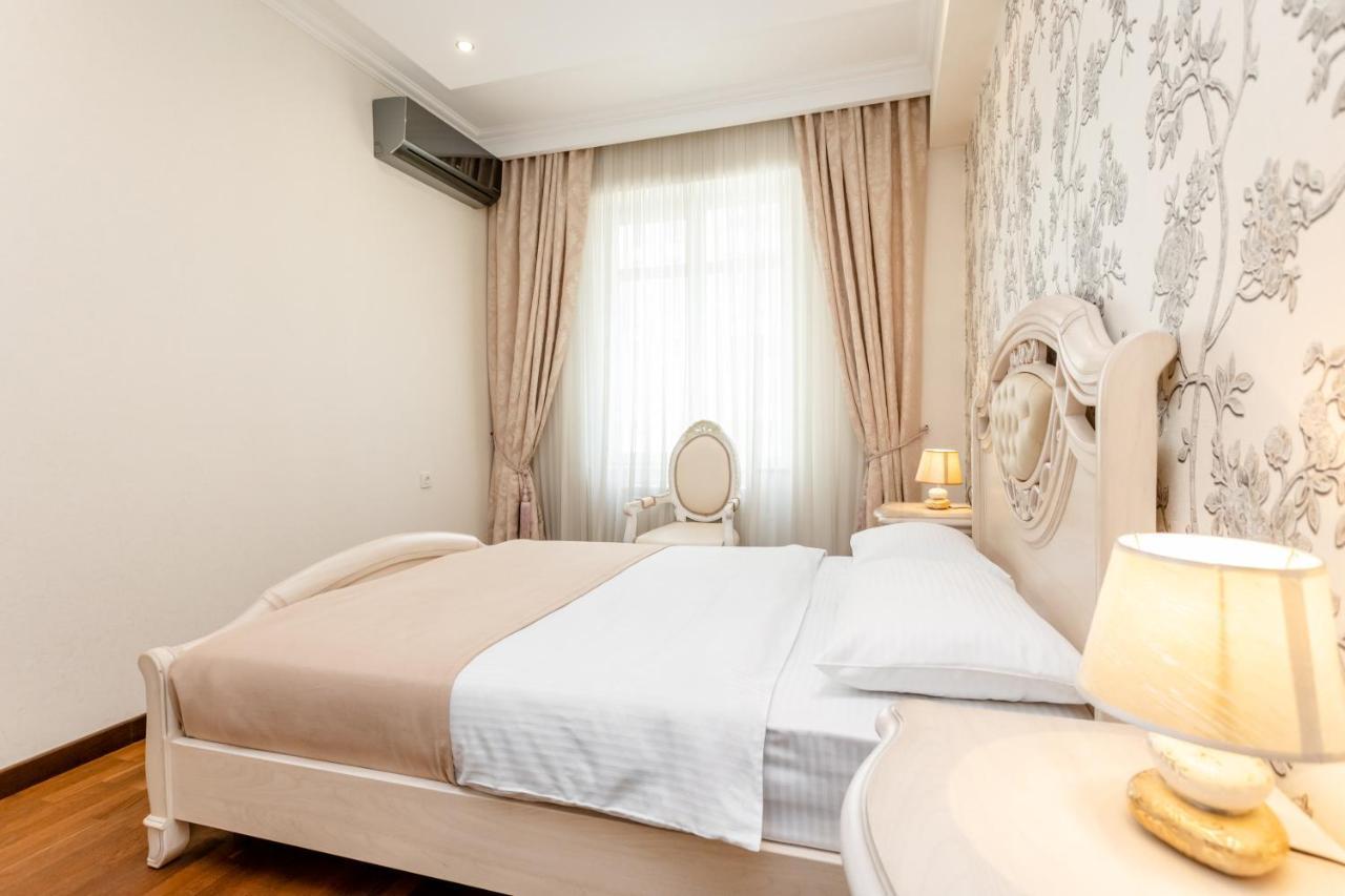 3Bd-2Bth Apartment In Tbilisi City Center エクステリア 写真