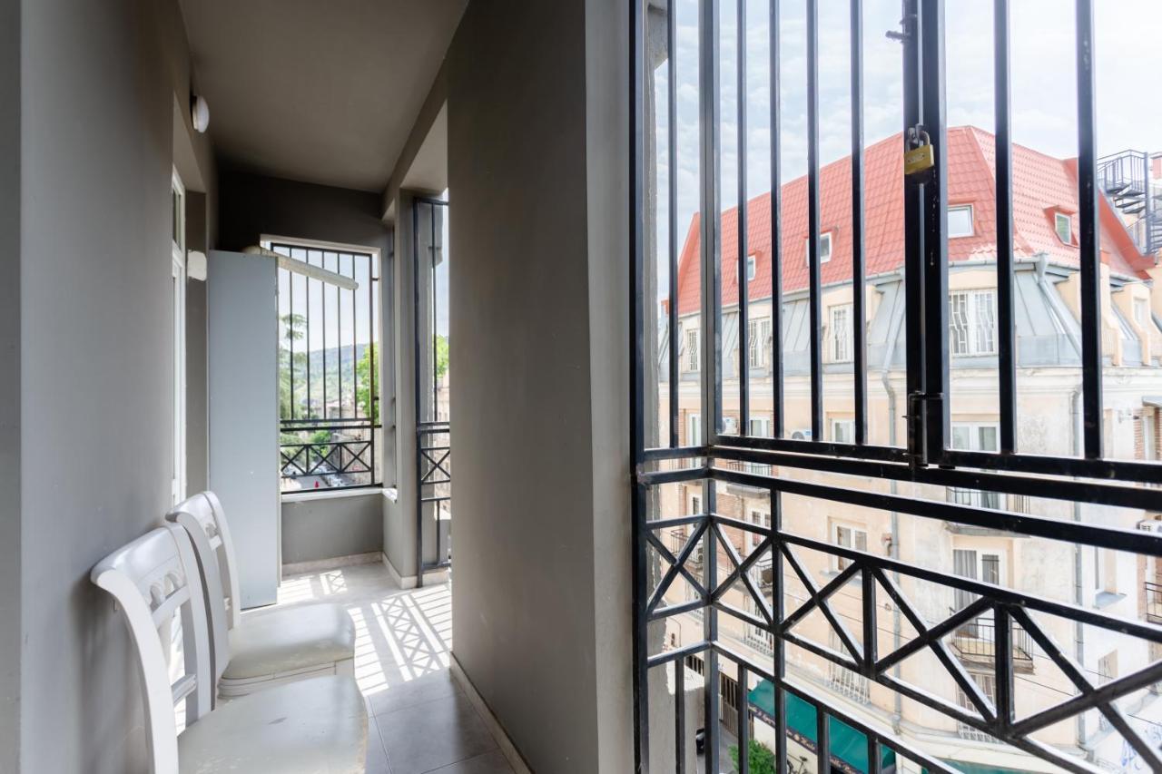 3Bd-2Bth Apartment In Tbilisi City Center エクステリア 写真